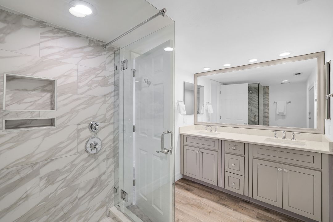 11118 Gulf Shore Dr #A401, Naples, FL 34108