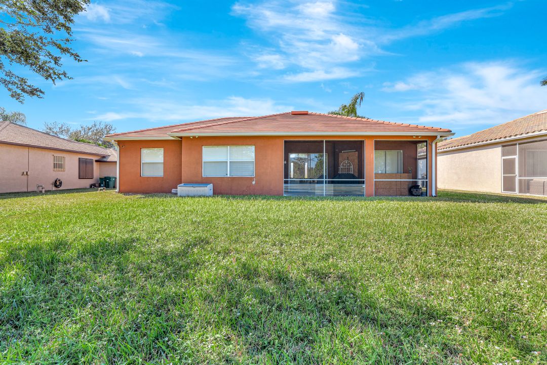 721 Grand Rapids Blvd, Naples, FL 34120