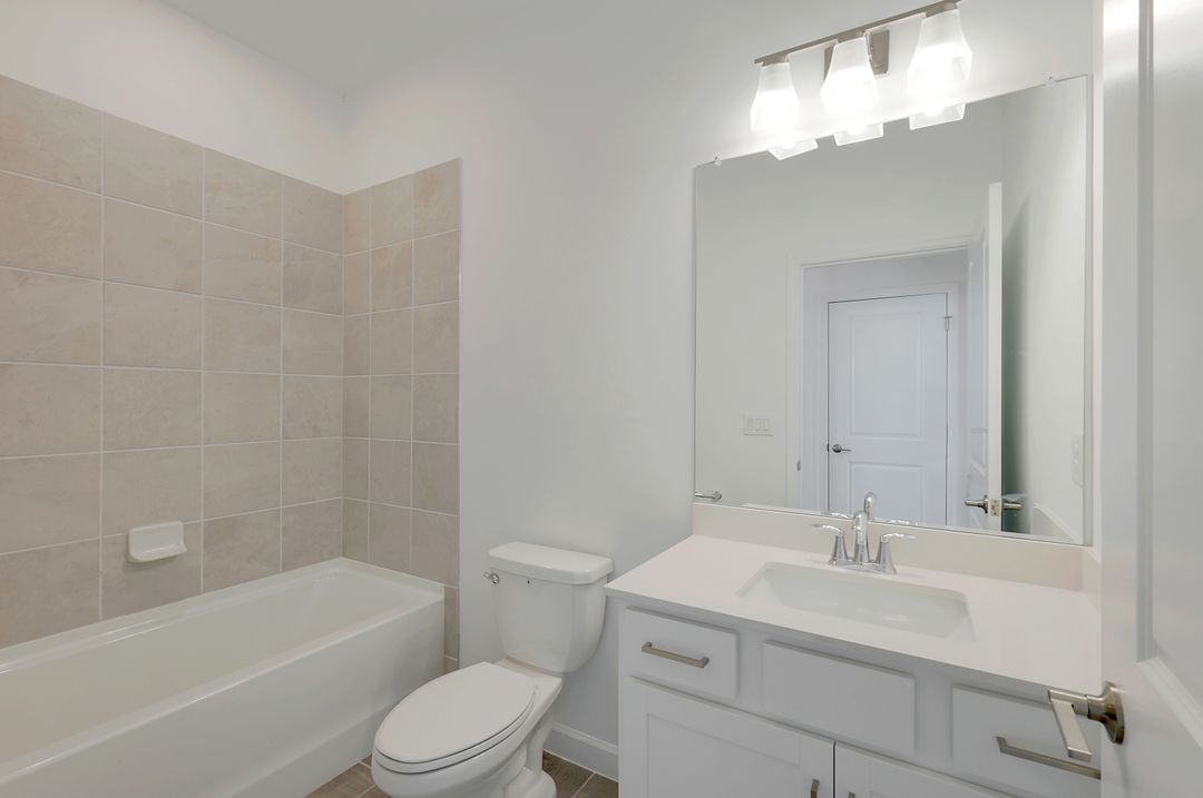 13838 Hunter Oak Dr, Fort Myers, FL 33913