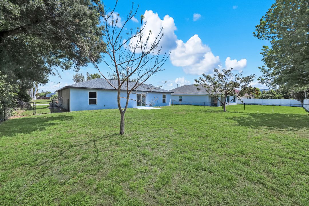 626 NW 2nd Ln, Cape Coral, FL 33993
