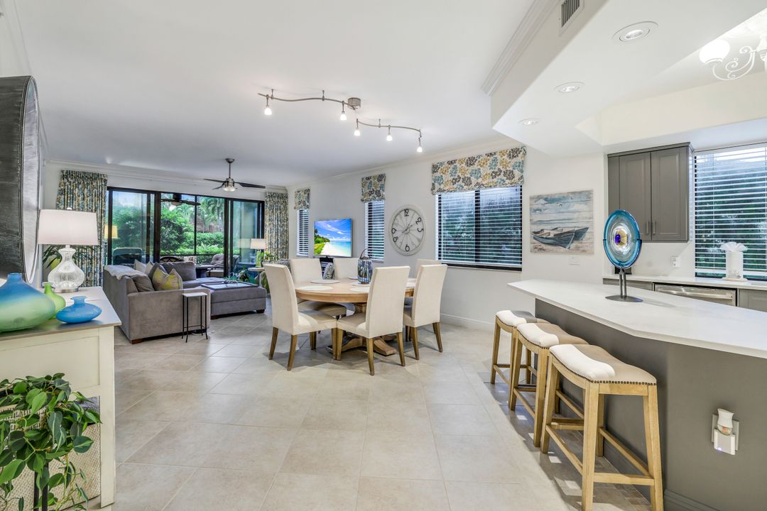 975 Sandpiper St  #A-105, Naples, FL 34102