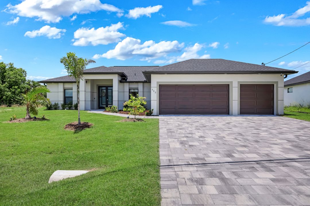 522 NE 5th Pl, Cape Coral, FL 33909