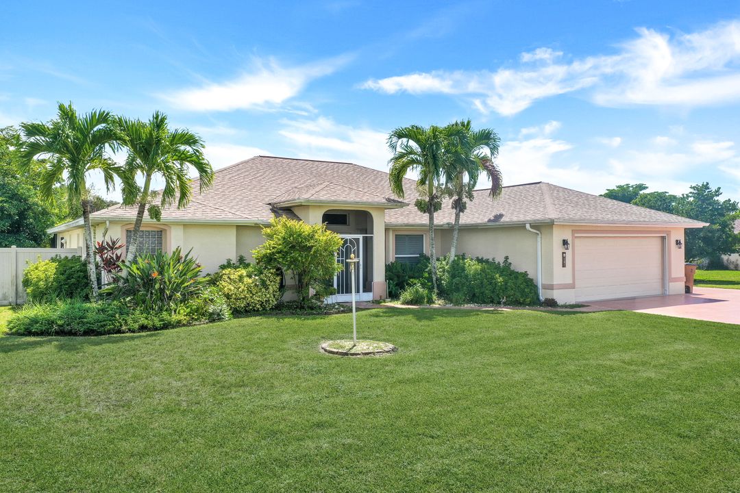 207 Plainfield St, Lehigh Acres, FL 33936