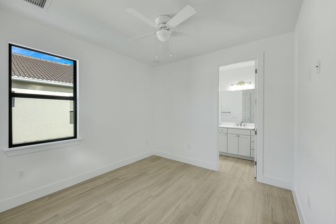 1600 NW 38th Ave, Cape Coral, FL 33993