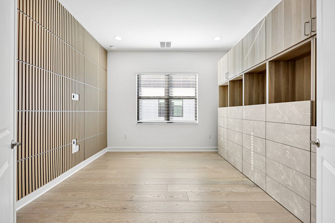 20812 Thistle Leaf Ln, Estero, FL 33928