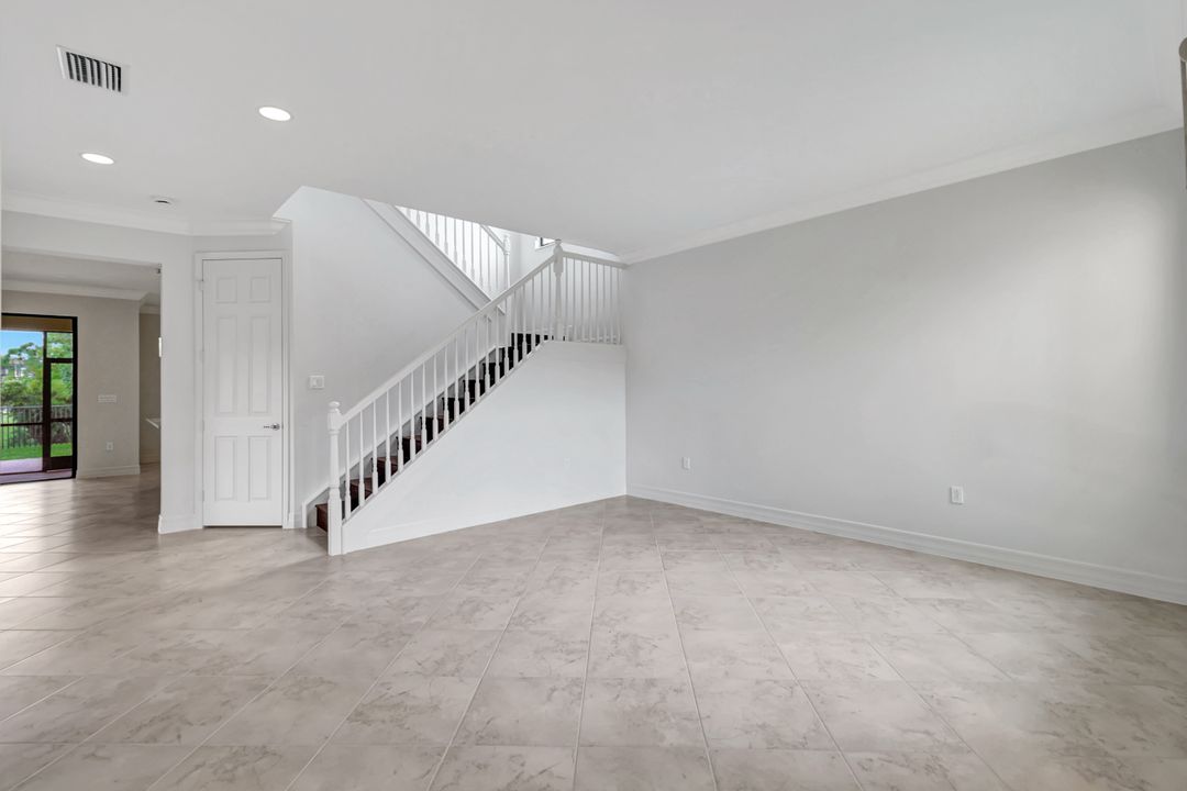 3430 Tigris Ln, Naples, FL 34119