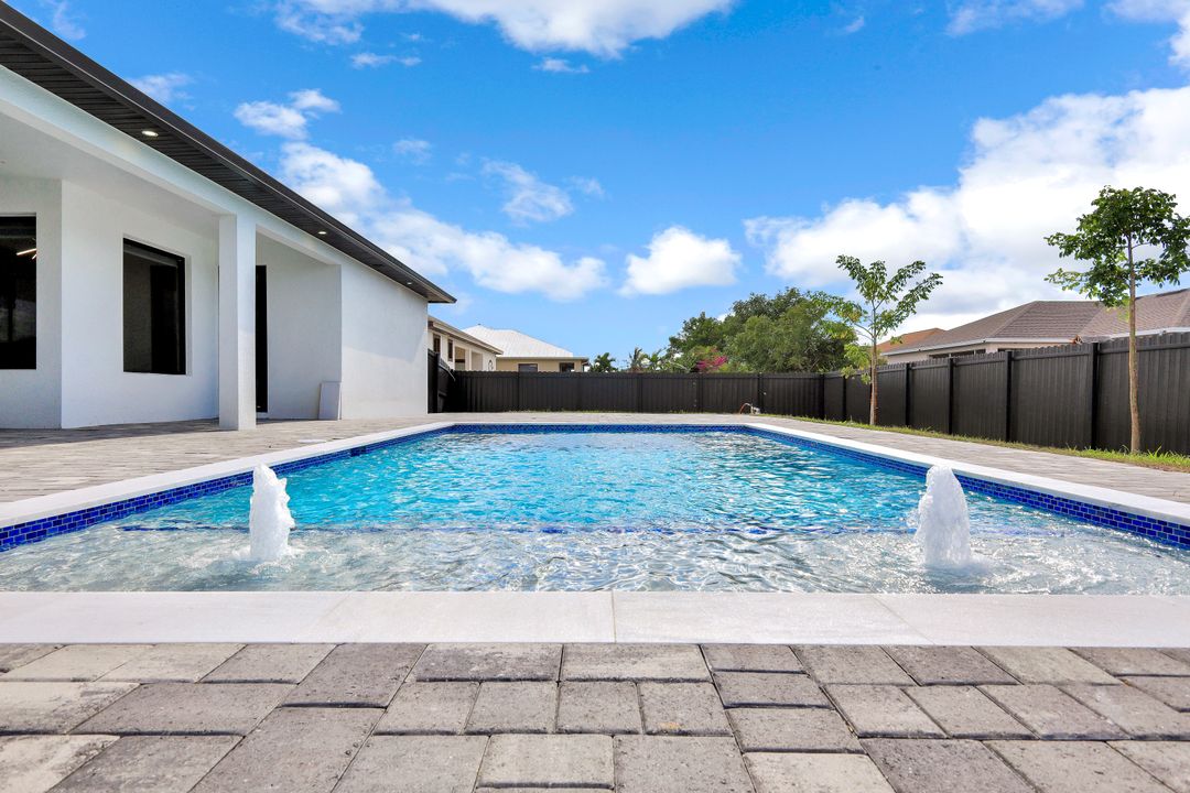 1020 NW 33rd Pl, Cape Coral, FL 33993