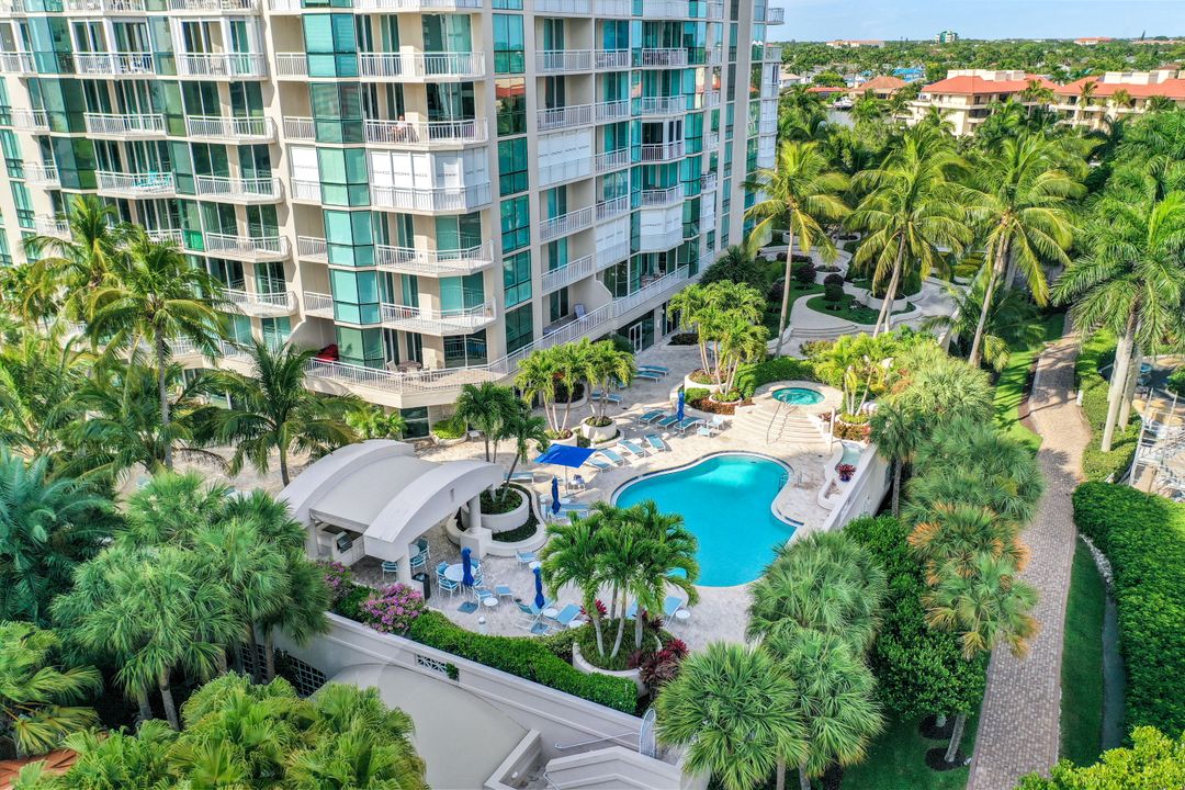 4255 Gulf Shore Blvd N  #103, Naples, FL 34103