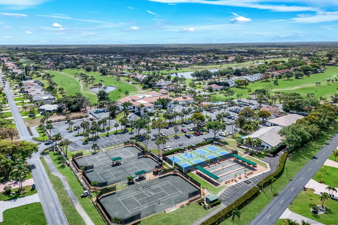 28429 San Amaro Dr, Bonita Springs, FL 34135