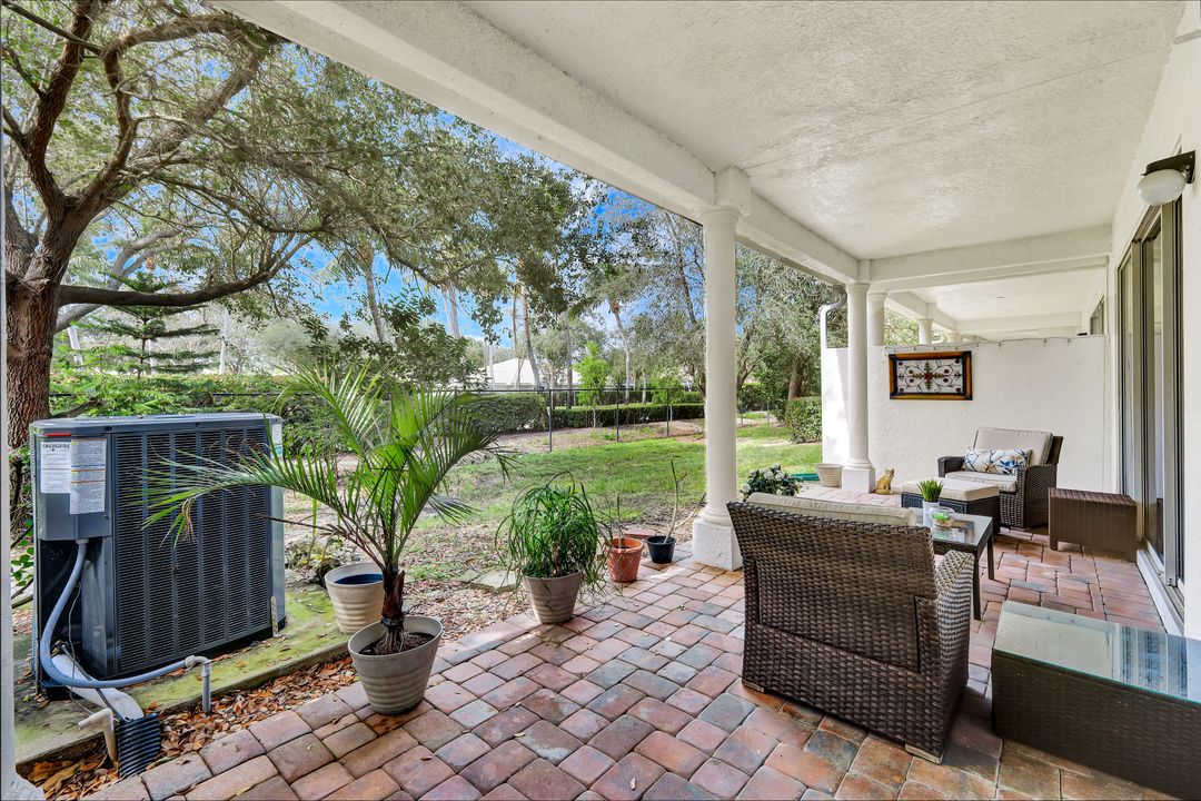 7009 Romana Way, Naples, FL 34119