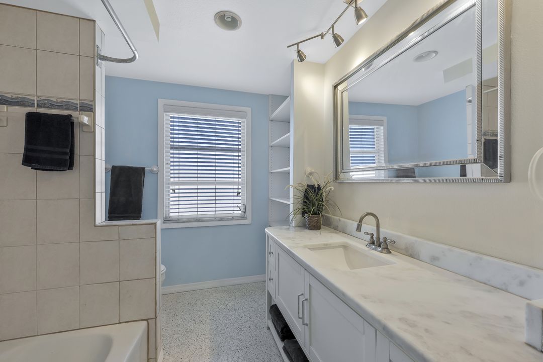 166 Cambridge Dr NW, Port Charlotte, FL 33952
