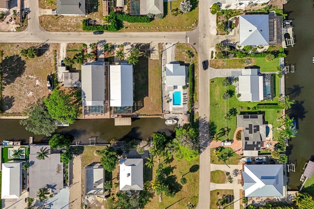 24504 Redfish St, Bonita Springs, FL 34134