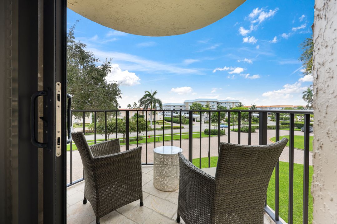 3115 Gulf Shore Blvd N #112 S, Naples, FL 34103