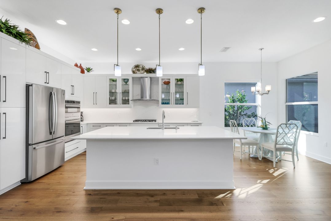 11966 Gardenia Ave, Naples, FL 34120