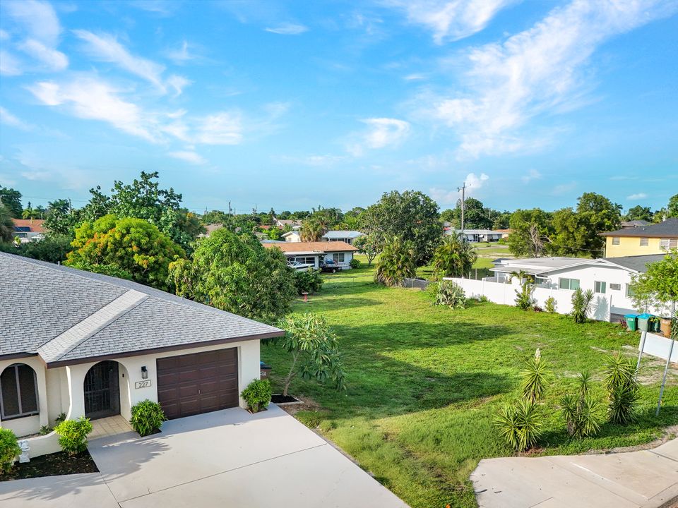 225 Cape Coral Pkwy E, Cape Coral, FL 33904