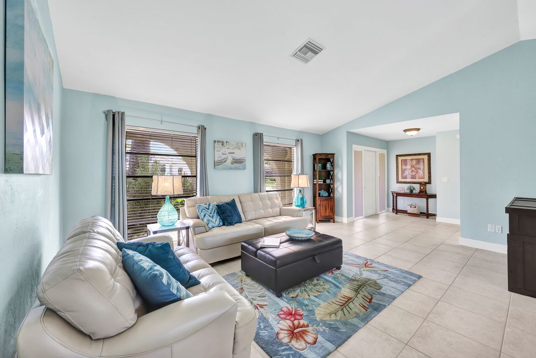568 Elk Cir, Marco Island, FL 34145