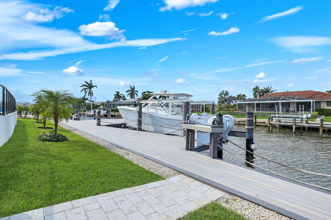 919 Juniper Ct, Marco Island, FL 34145