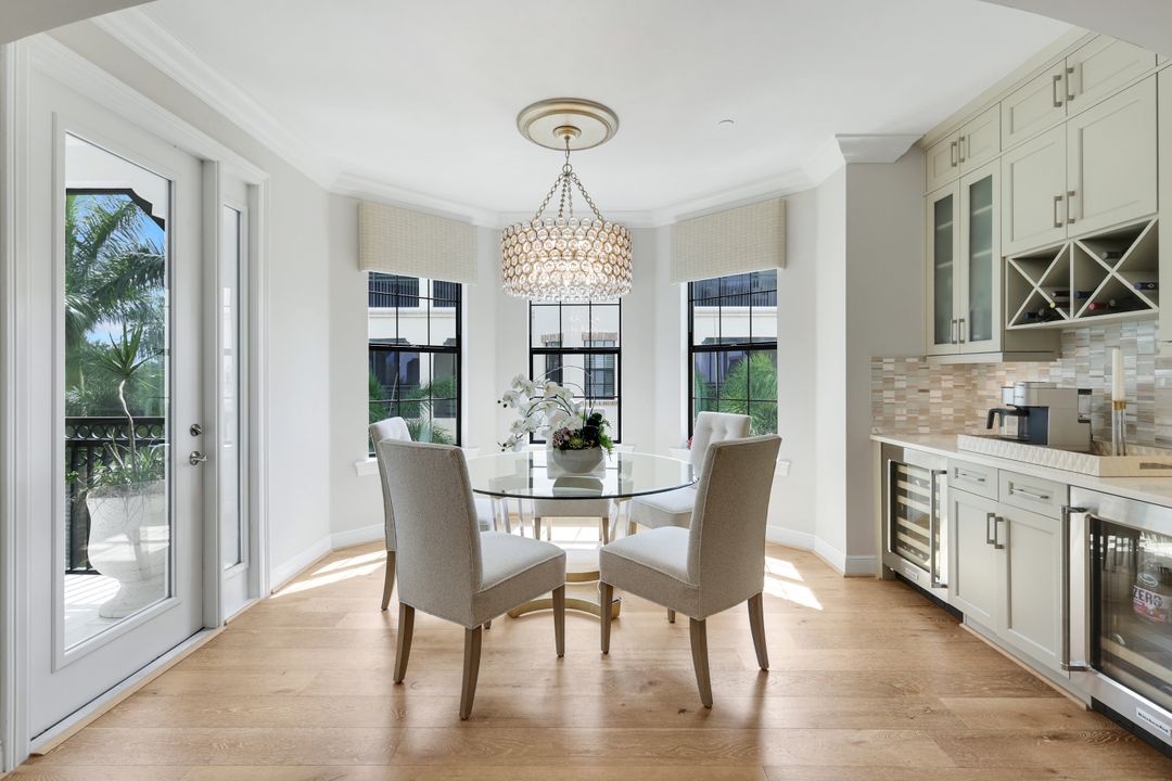 16391 Viansa Wy #202, Naples, FL 34110