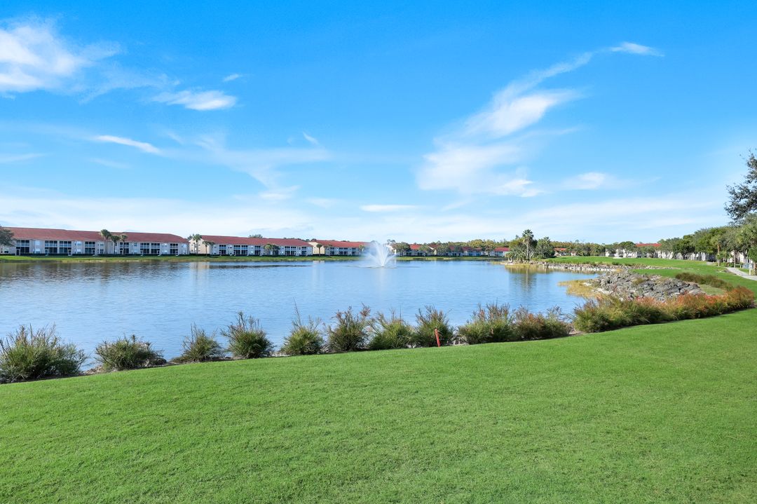 2760 Cypress Trace Cir #2528, Naples, FL 34119