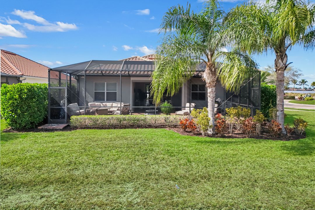 9065 Siesta Bay Dr, Naples, FL 34120