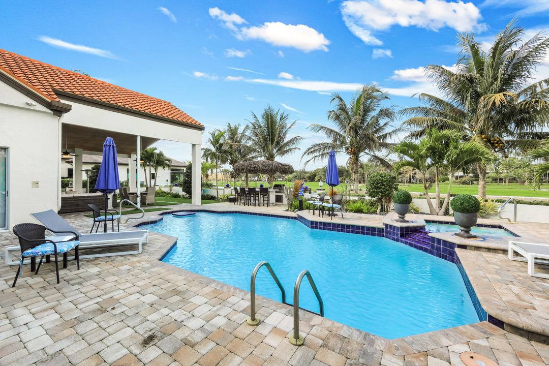 4401 Pond Apple Dr S, Naples, FL 34119