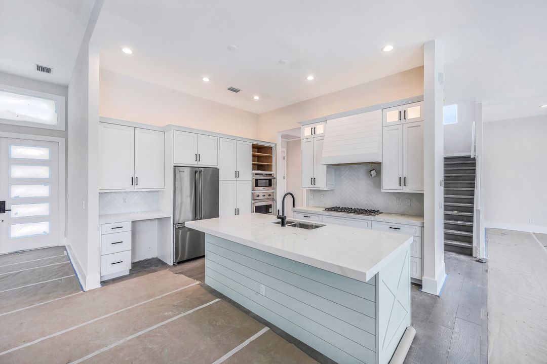 21 Algonquin Ct, Marco Island, FL 34145