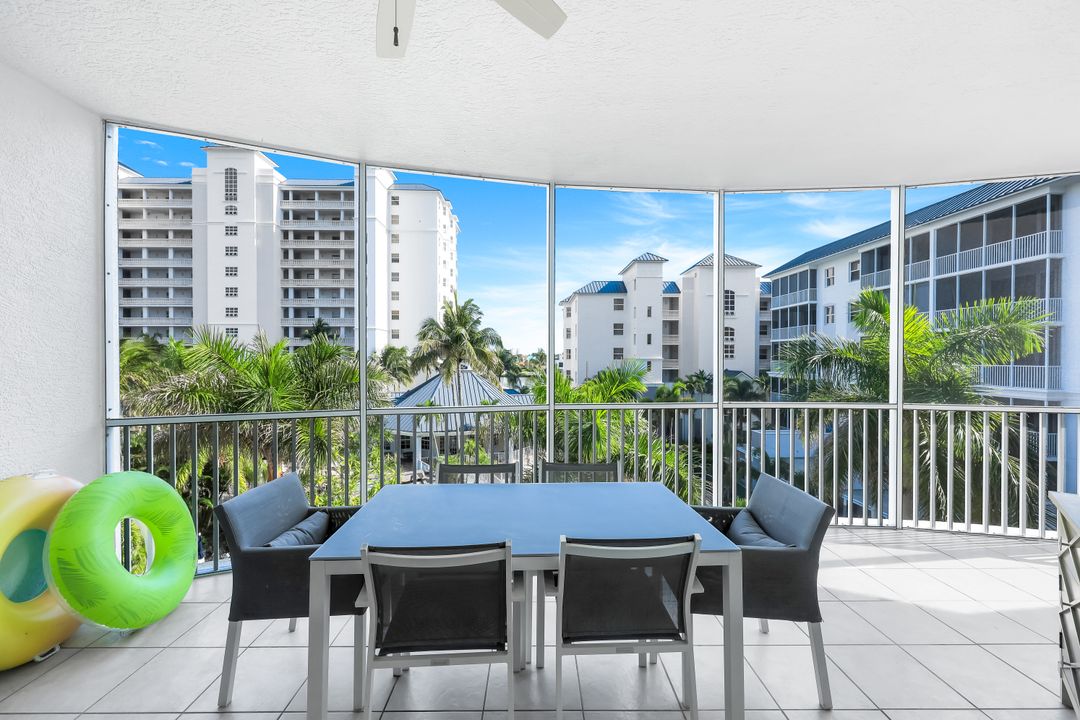 470 Launch Cir #403, Naples, FL 34108