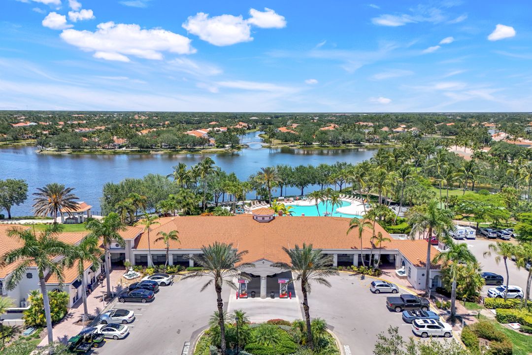 3112 Dominica Way, Naples, FL 34119