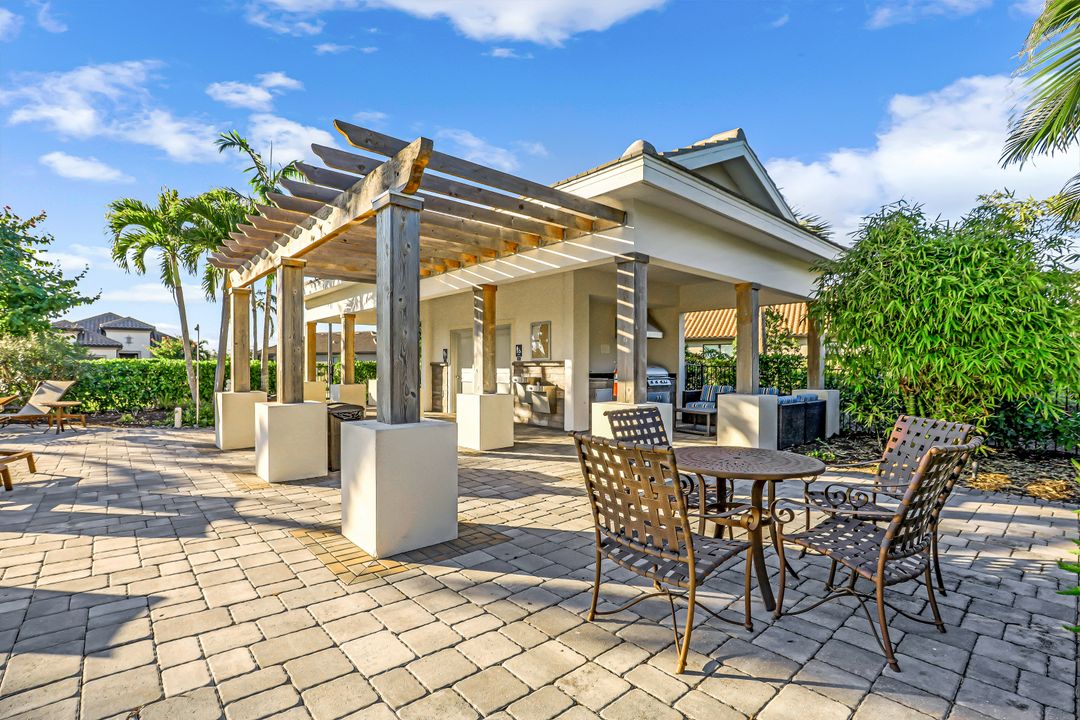 19711 Estero Pointe Ln, Fort Myers, FL 33908