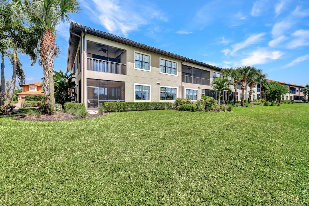 8772 Bellano Ct  #104, Naples, FL 34119