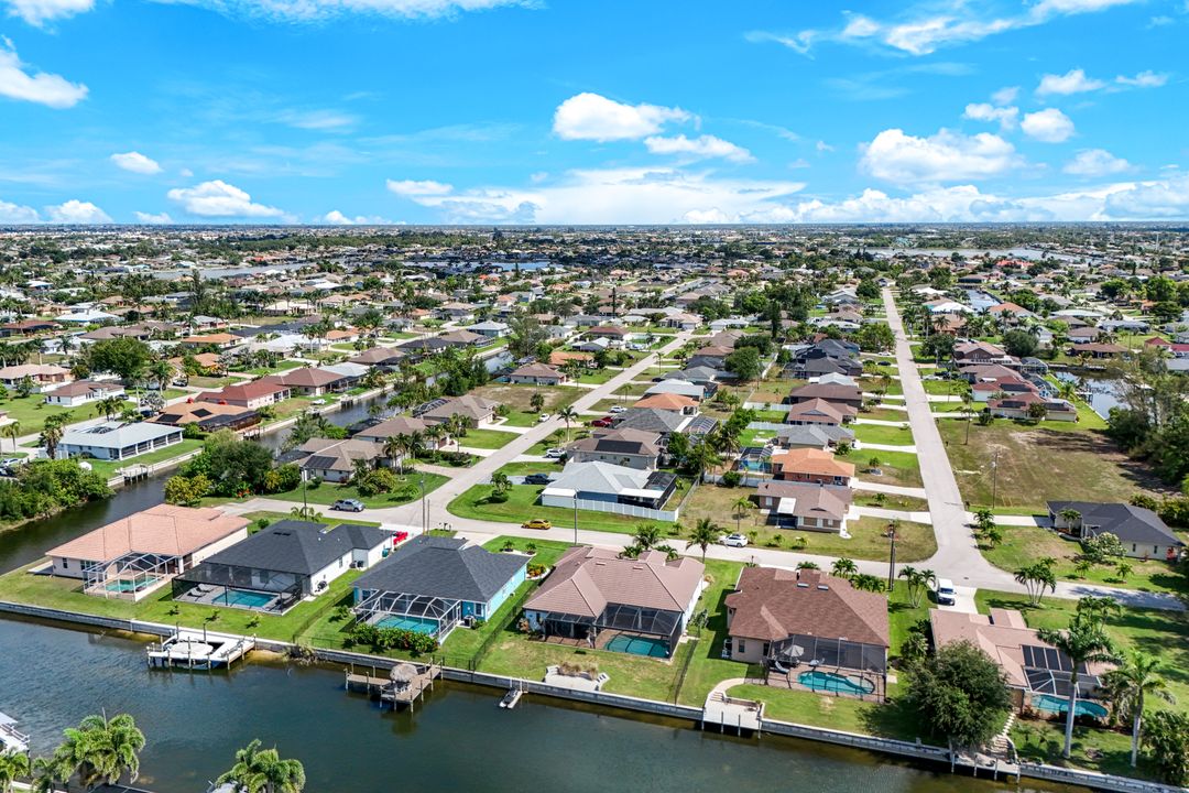 208 SW 15th St, Cape Coral, FL 33991