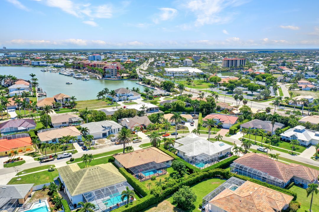 568 Elk Cir, Marco Island, FL 34145