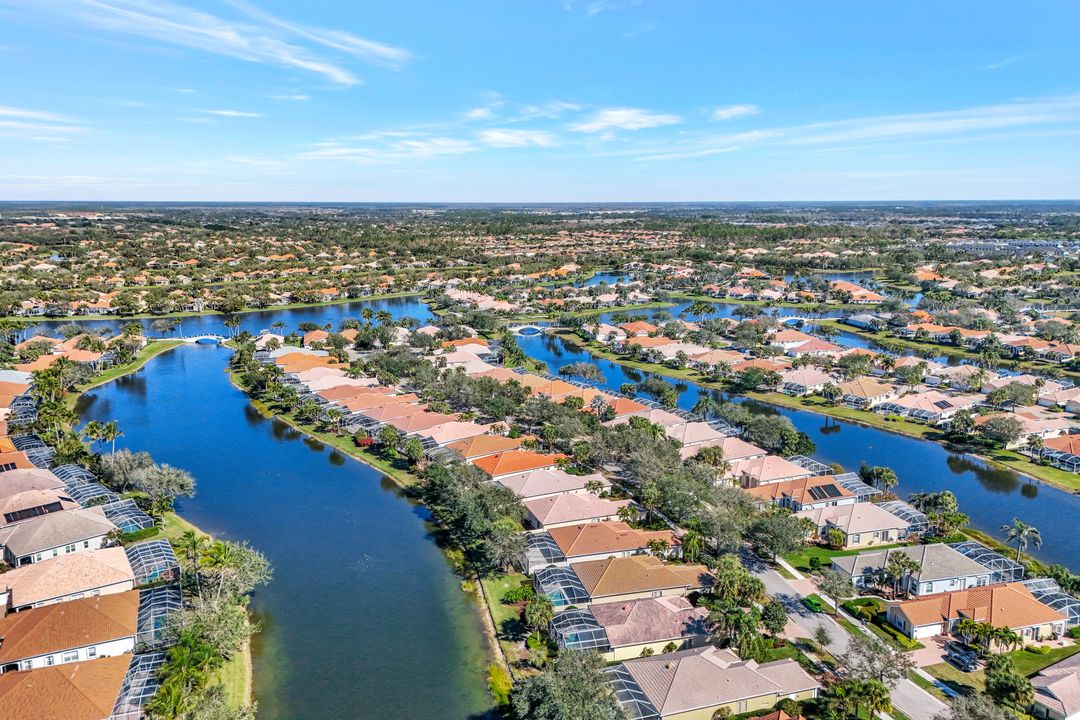 2914 Gilford Way, Naples, FL 34119