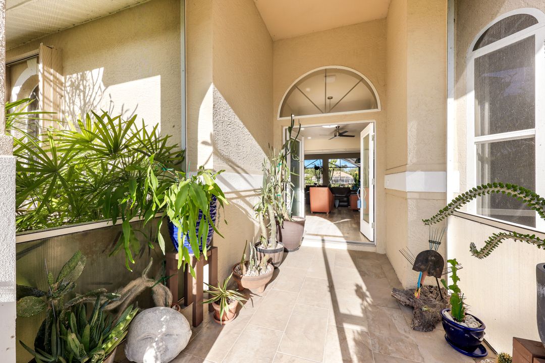 11481 Kestrel Ct, Naples, FL 34119