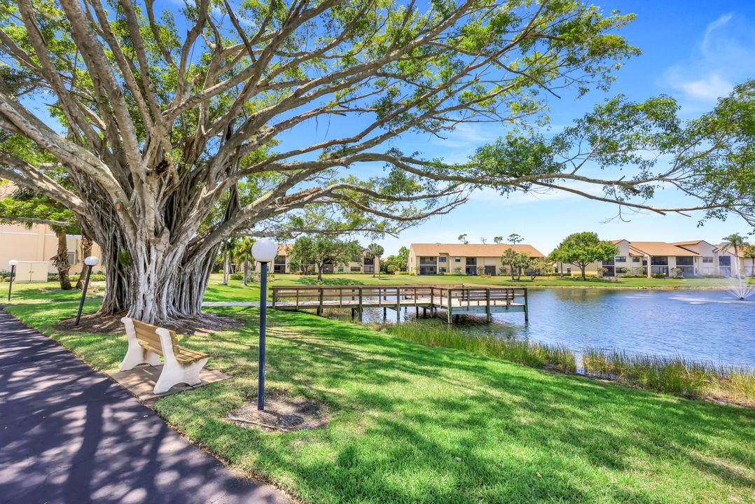 8336 Charter Club Cir #10, Fort Myers, FL 33919