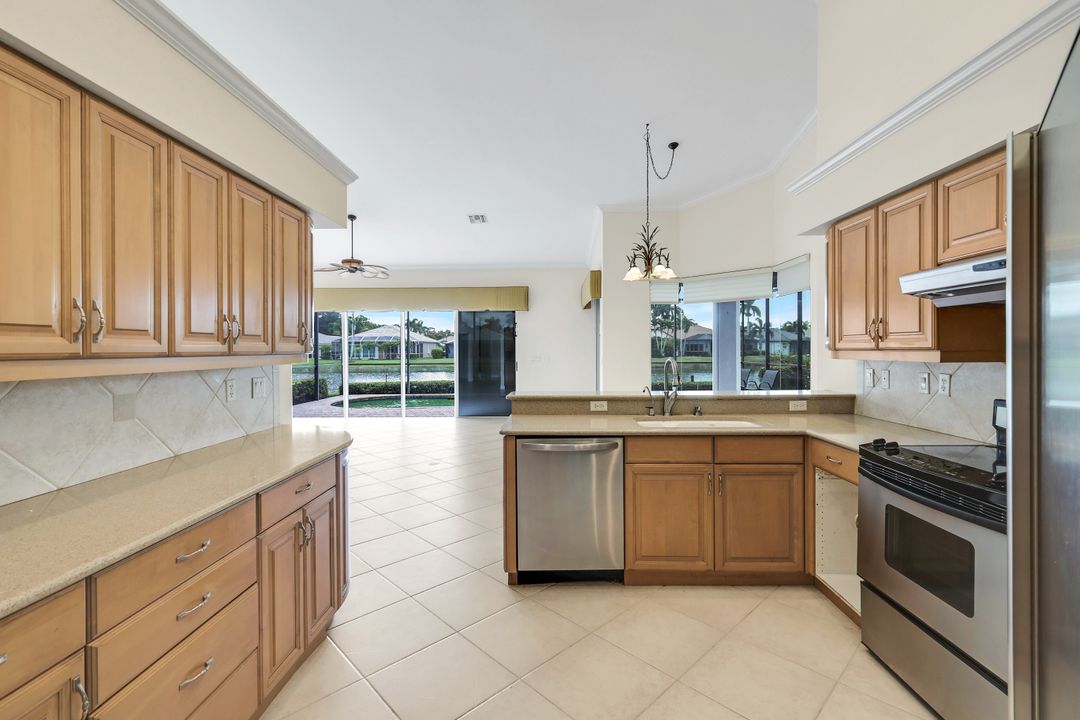 25551 Springtide Ct, Bonita Springs, FL 34135