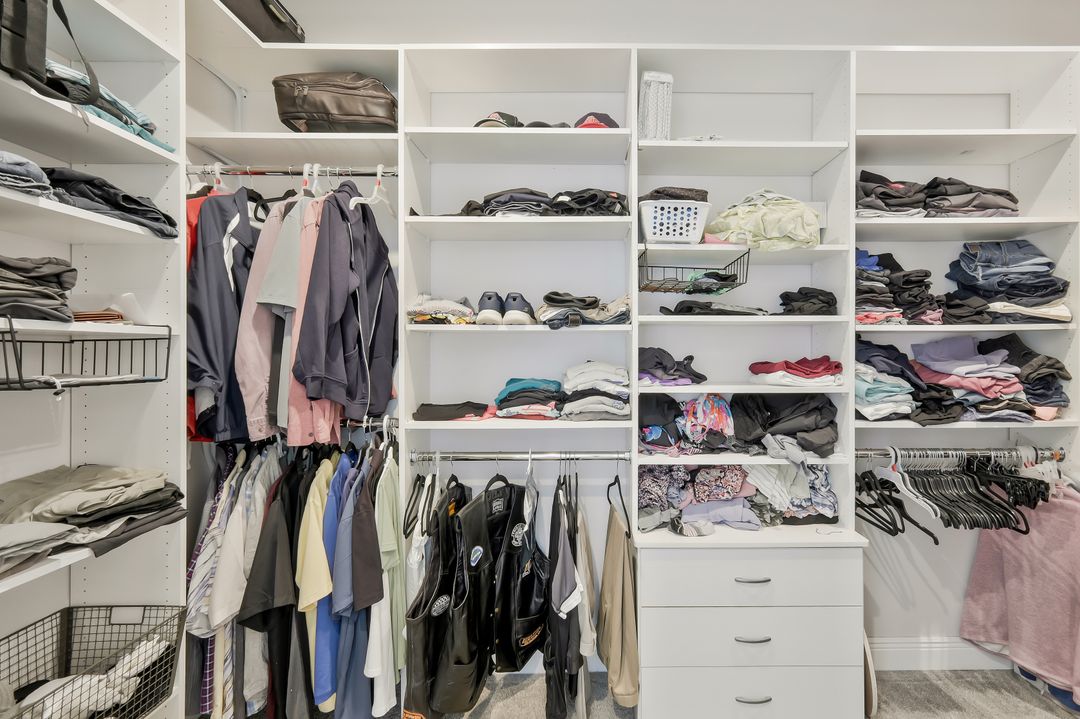 4909 Seville Ct, Cape Coral, FL 33904