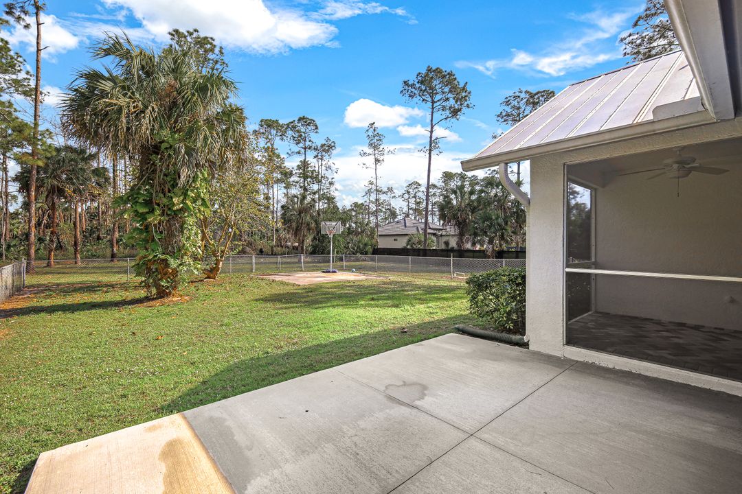 161 20th Ave NW, Naples, FL 34120