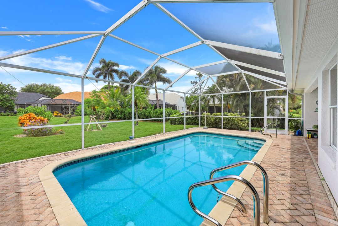 6600 Bishopgate Ln, Naples, FL 34104