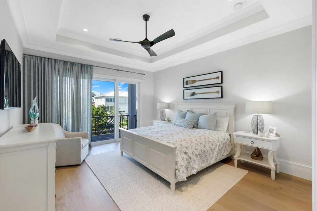 103 Bayview Ave, Naples, FL 34108