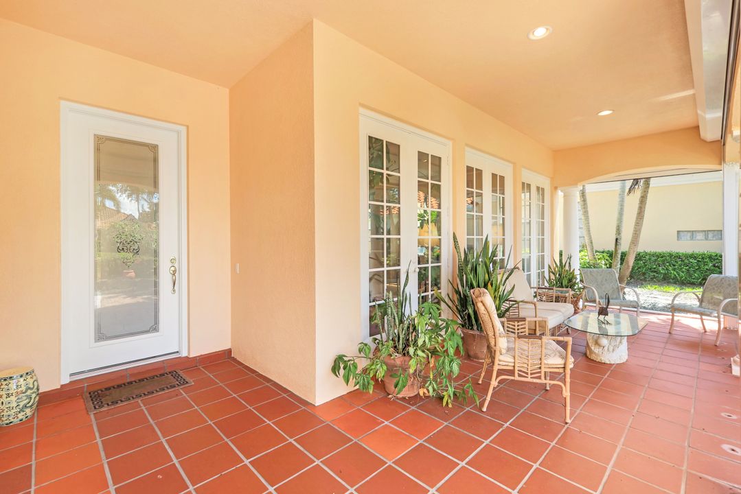 5129 Inagua Way, Naples, FL 34119
