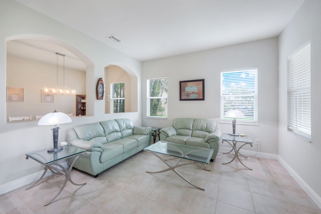 1776 Birdie Dr, Naples, FL 34120