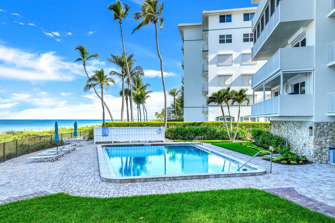 1977 Gulf Shore Blvd N #503, Naples, FL 34102