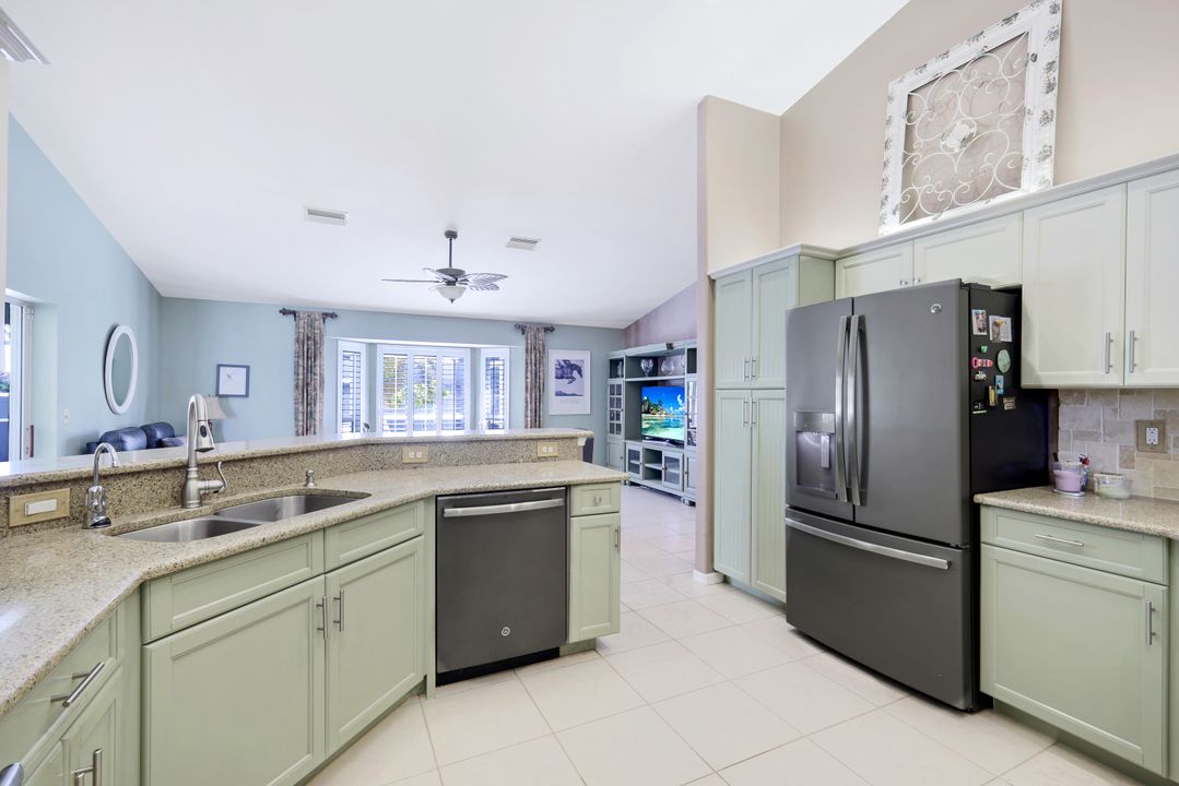 207 Plainfield St, Lehigh Acres, FL 33936