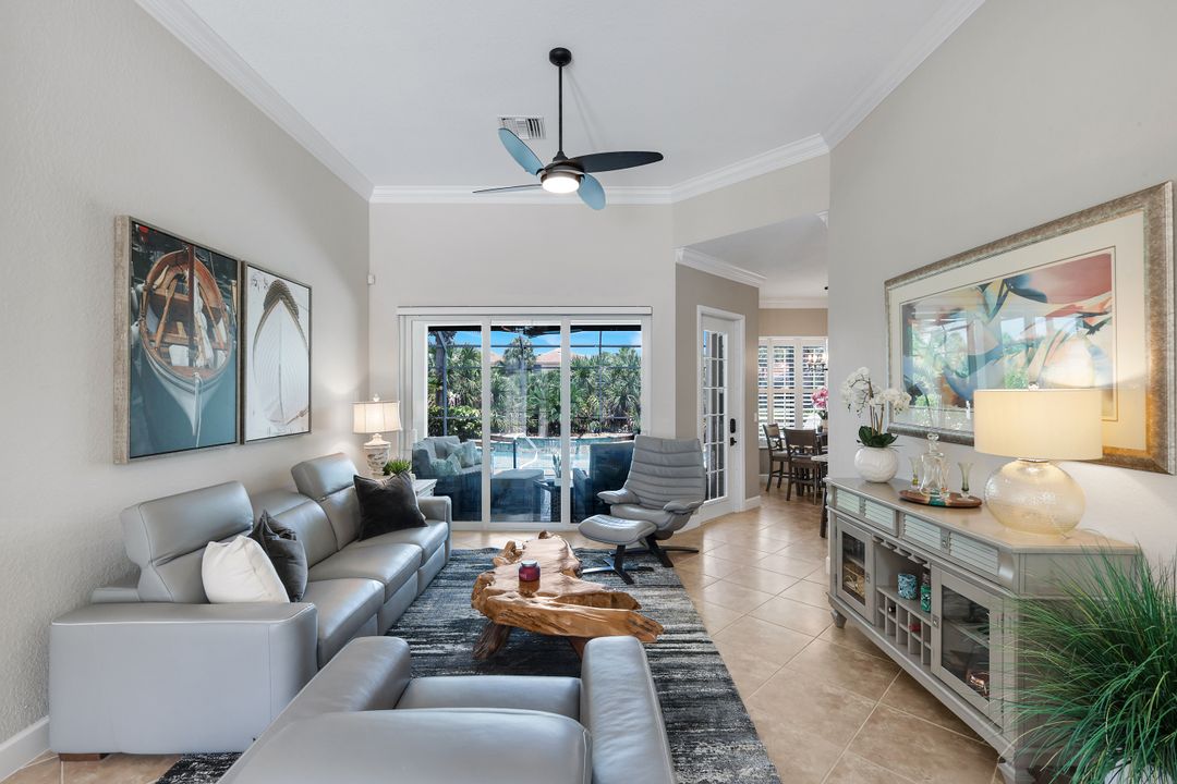 8223 Potomac Ln, Naples, FL 34104