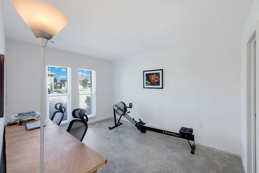 318 Grapewood Ct, Marco Island, FL 34145