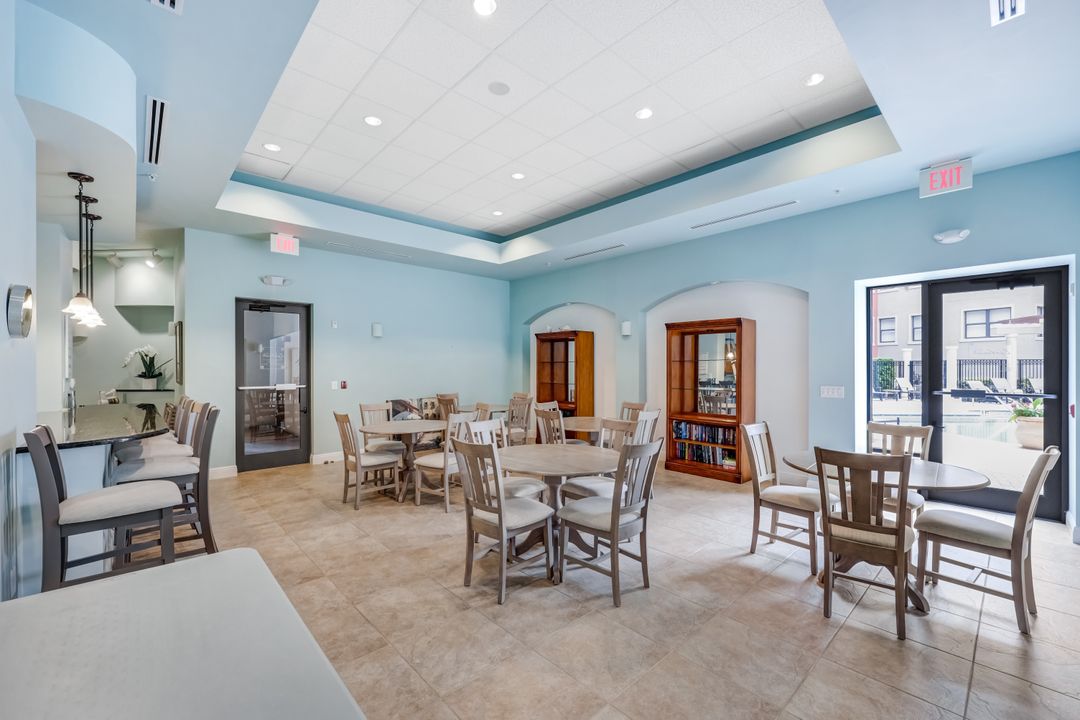 620 Rockport Ct, Marco Island, FL 34145