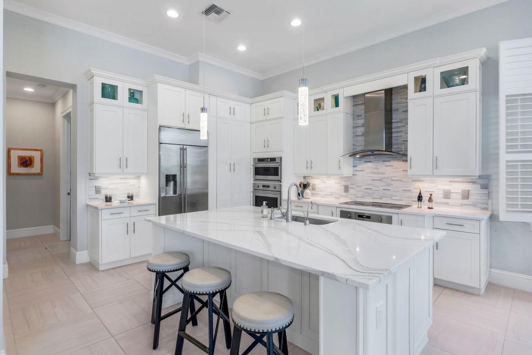 5798 Anegada Dr, Naples, FL 34113