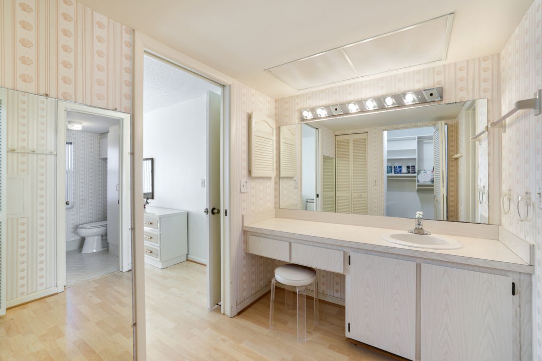 247 Winners Cir #5, Naples, FL 34112