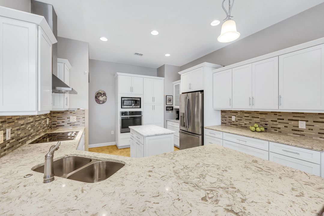 8533 Via Garibaldi Cir #202, Estero, FL 33928